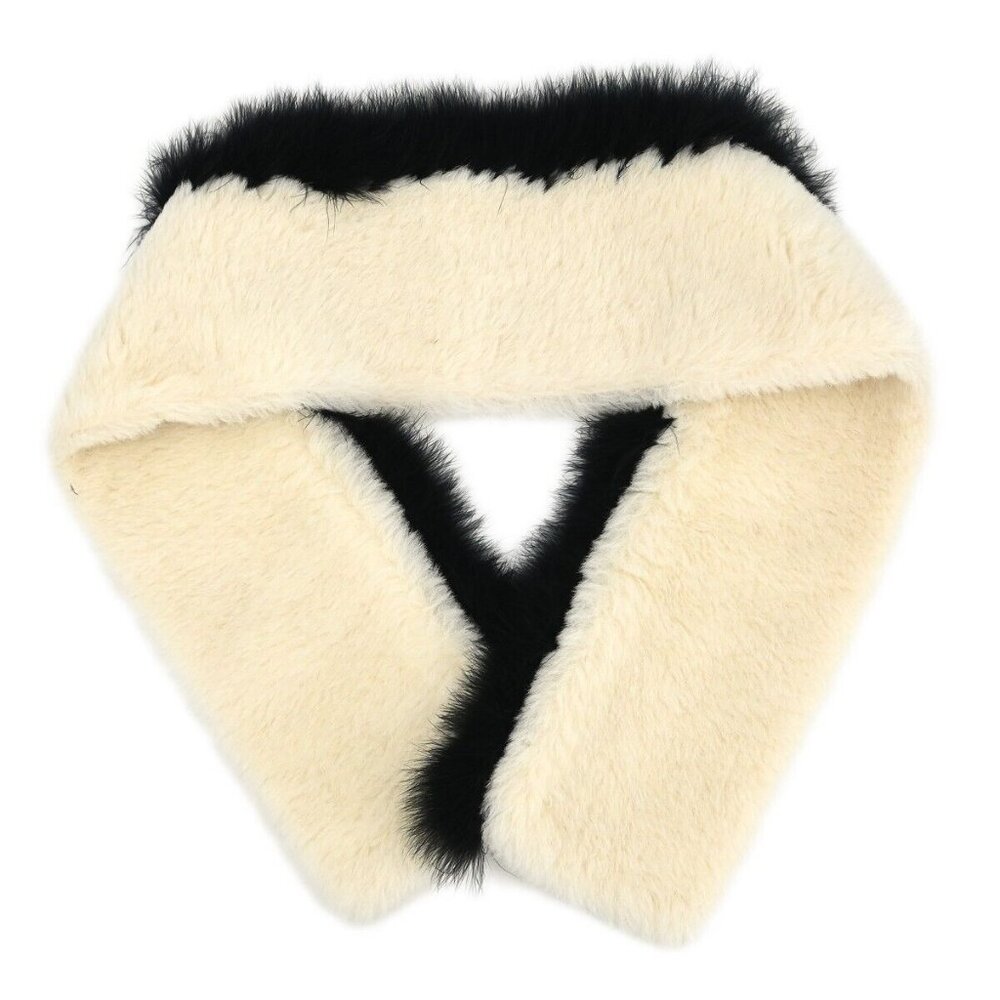 Chanel Fur Shawl Stole White Small Good 114420 - Picture 2 of 4